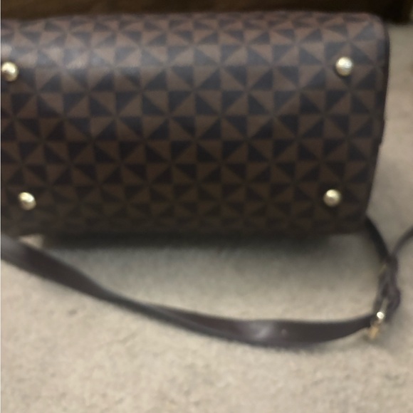 Elegant Brown Geometric Handbag - Picture 4 of 4